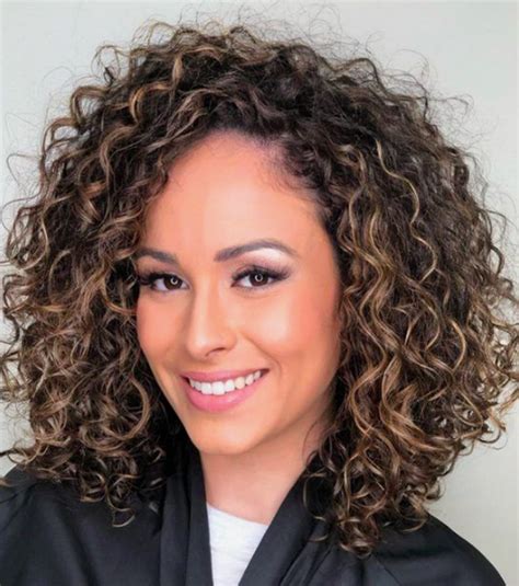 hair trends for curly hair